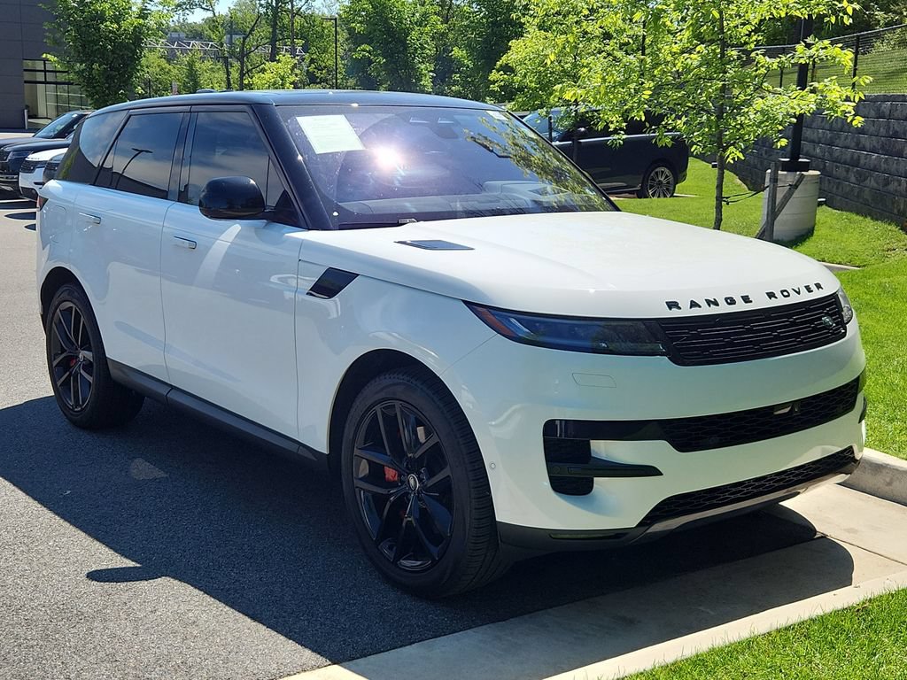 Used 2023 Land Rover Range Rover Sport SE AWD/4WD image 10