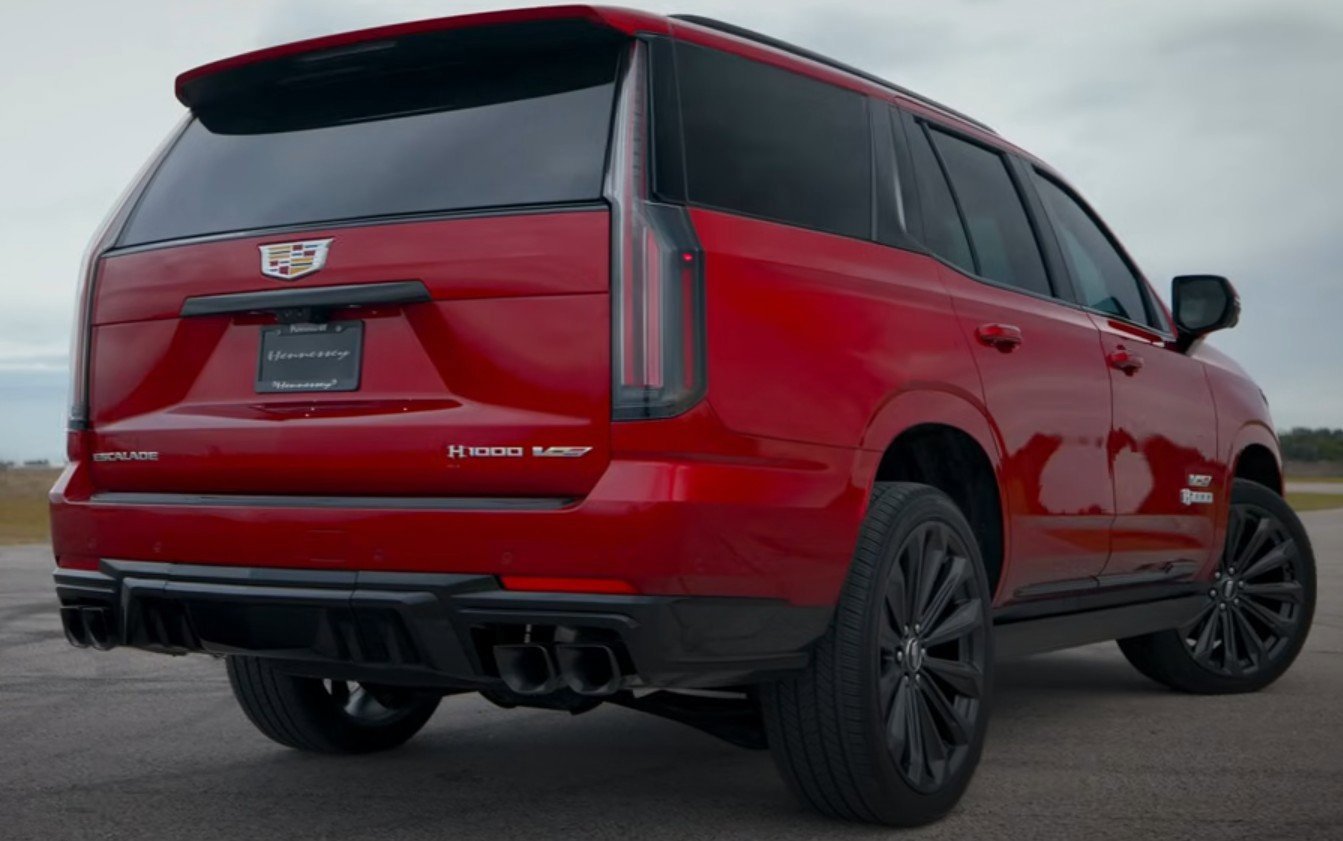 Used 2025 Cadillac Escalade V image 3