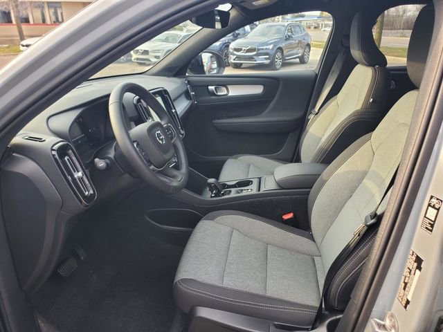 Certified 2026 Volvo XC40 B5 Core w/ Climate Package AWD/4WD image 13
