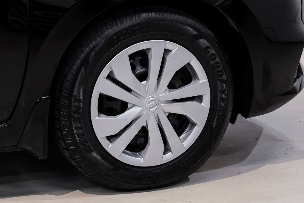 Used 2021 Nissan Versa S image 58