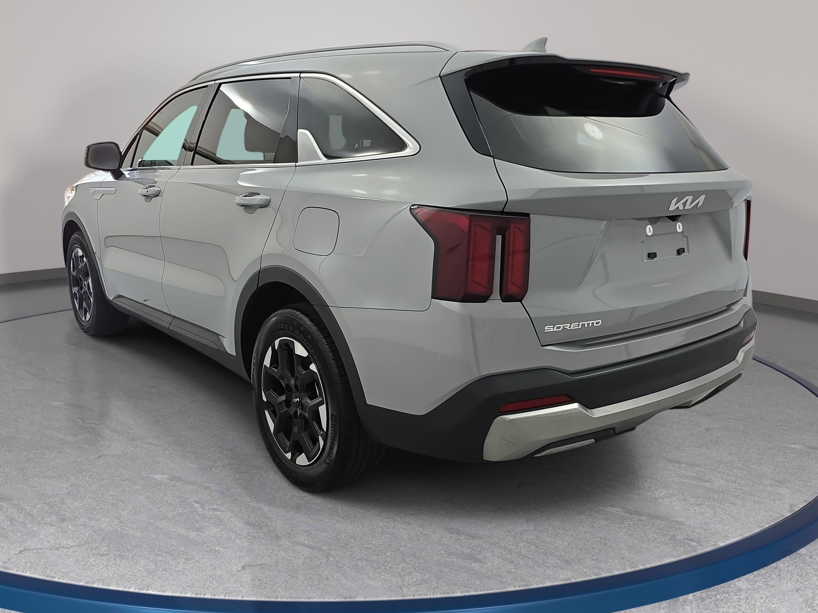 Used 2025 Kia Sorento S w/ Panoramic Sunroof Package image 7