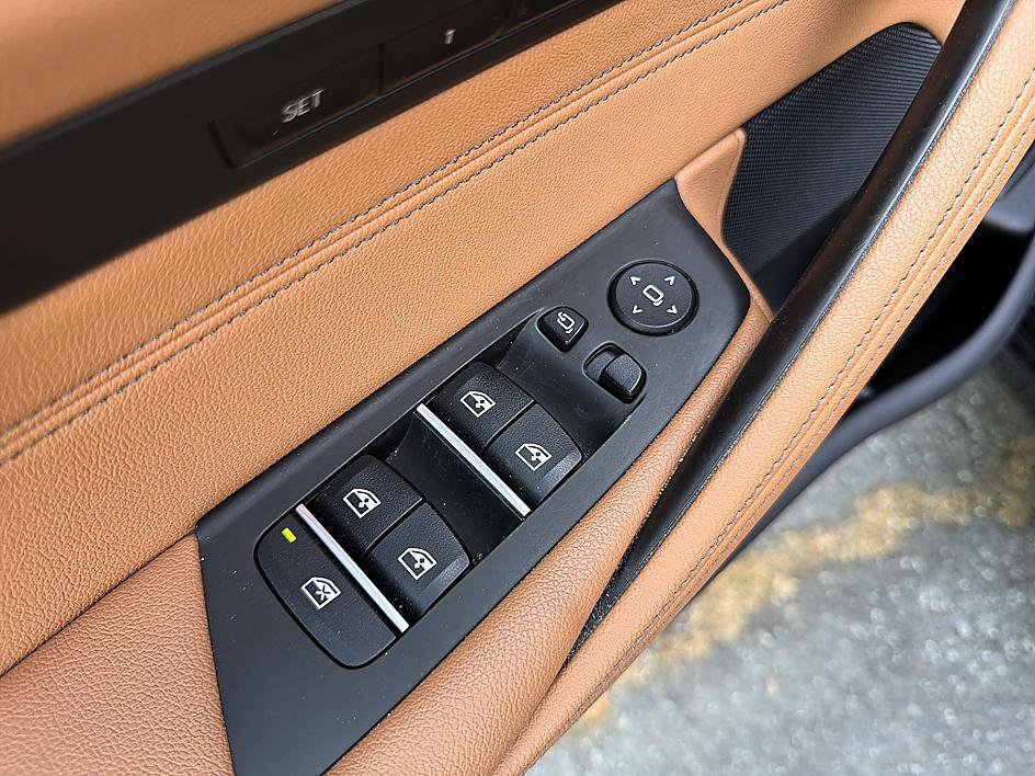 Used 2021 BMW 540i w/ Convenience Package RWD image 10