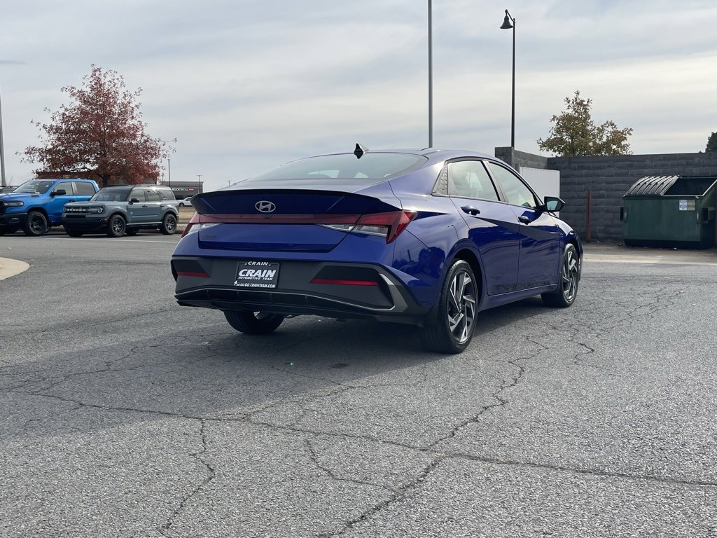 Used 2025 Hyundai Elantra Sport image 7