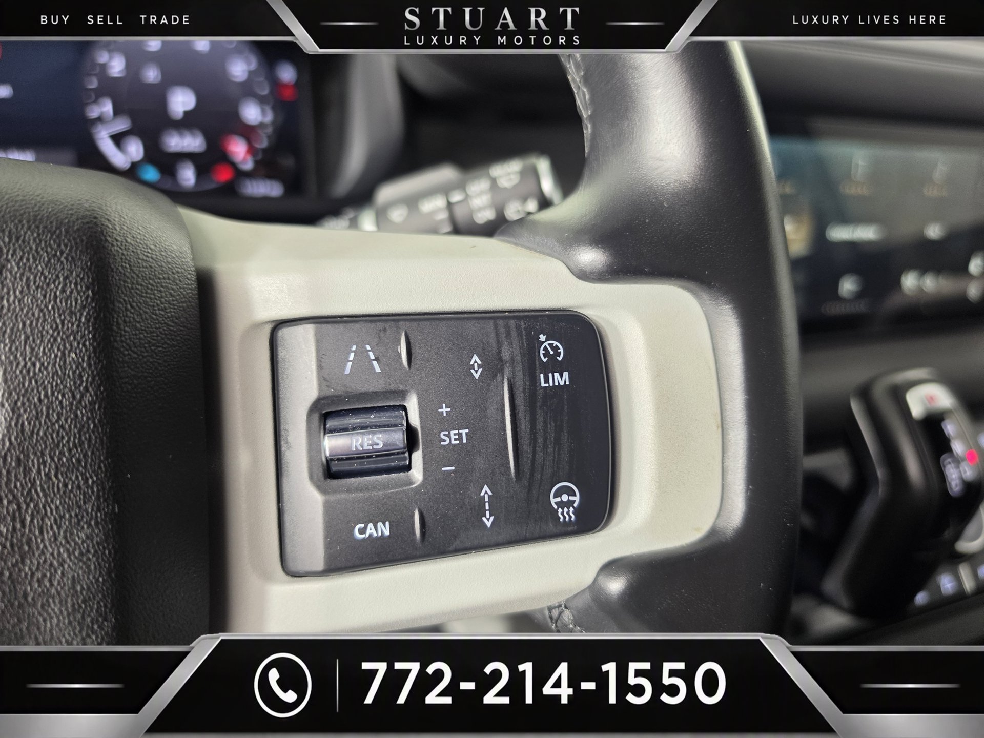Used 2024 Land Rover Defender 110 X-Dynamic SE AWD/4WD image 11
