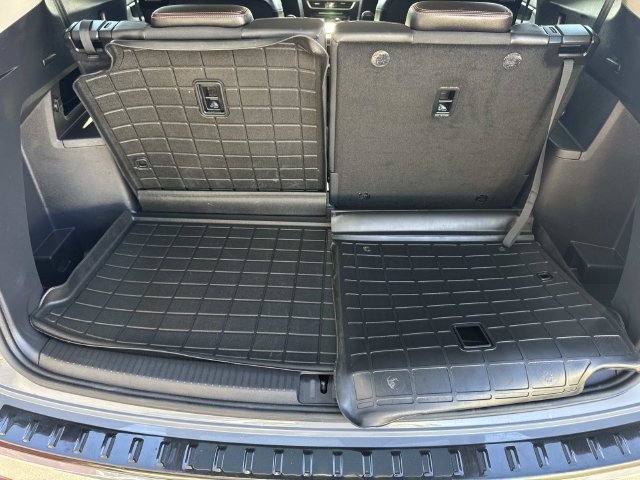 Certified 2024 Volkswagen Atlas Peak Edition SE AWD/4WD image 29