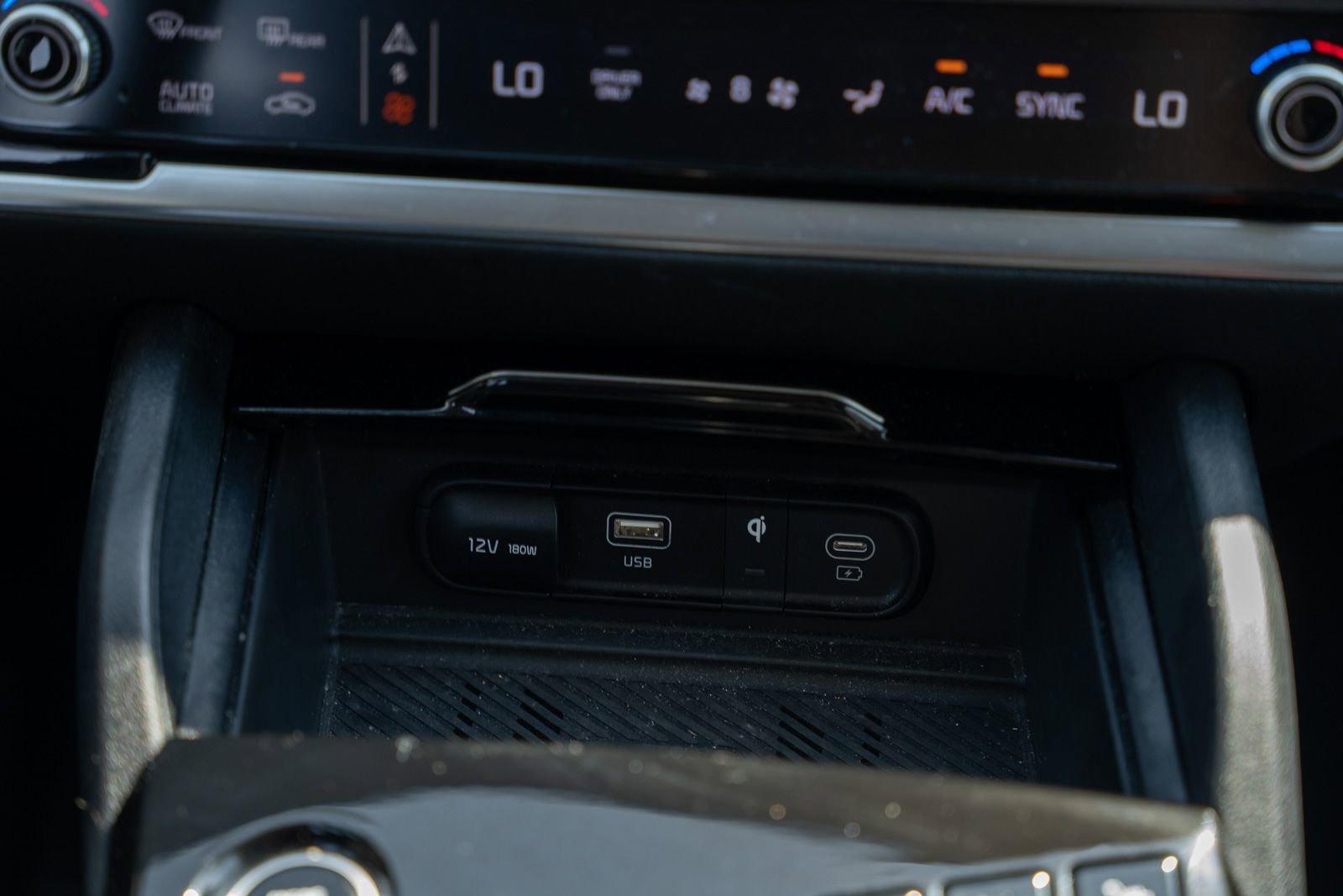 Used 2023 Kia Sportage EX image 31