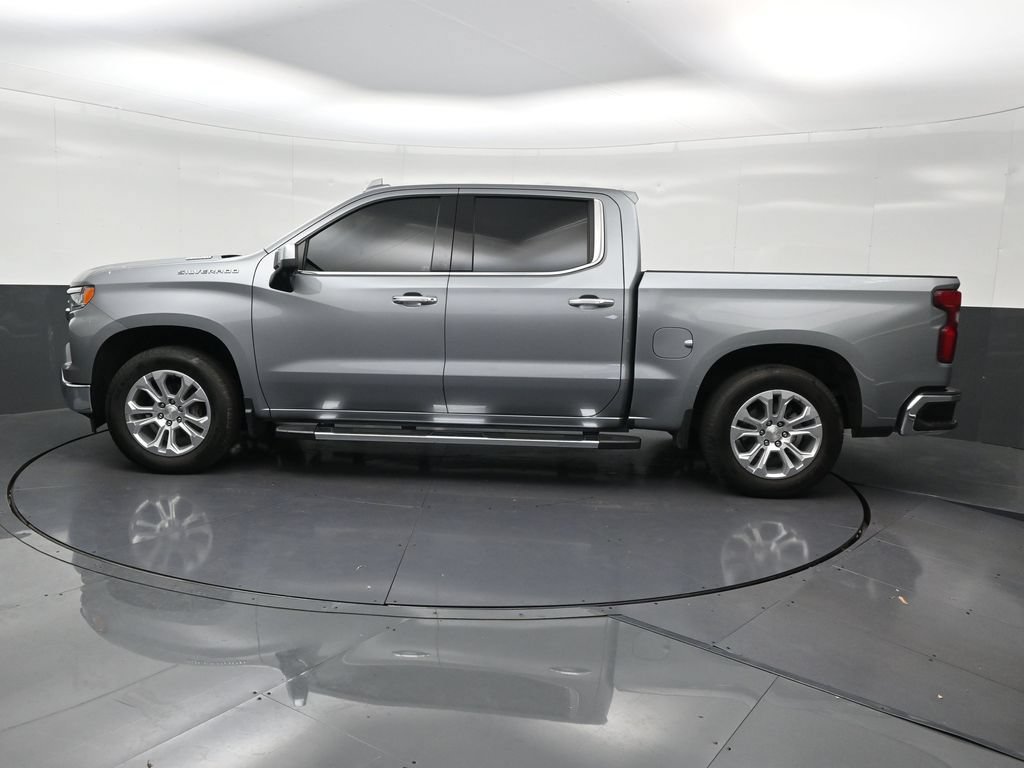 Used 2024 Chevrolet Silverado 1500 LTZ RWD image 2