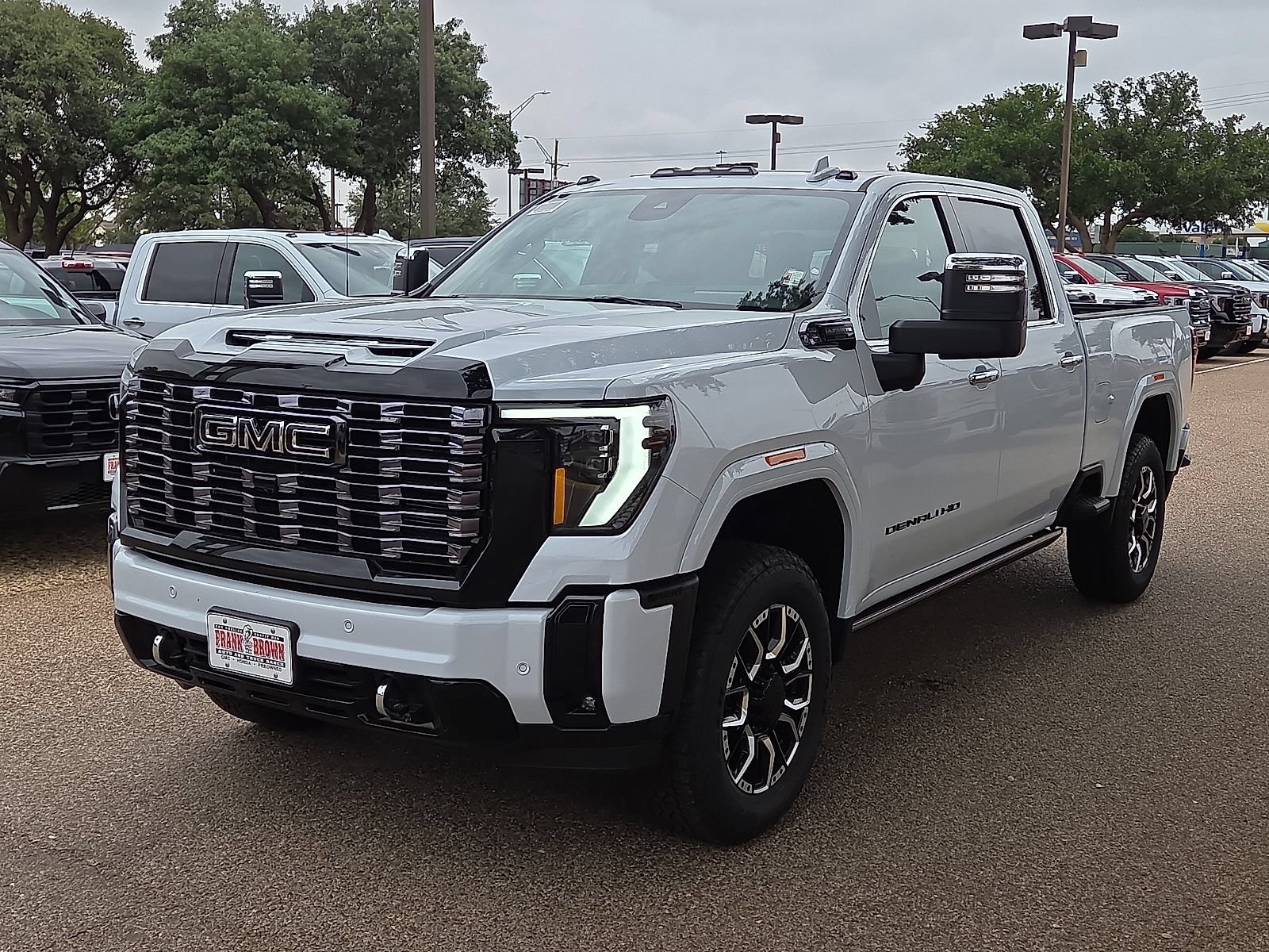 New 2026 GMC Sierra 2500 Denali Ultimate w/ LPO, Black Badging Package