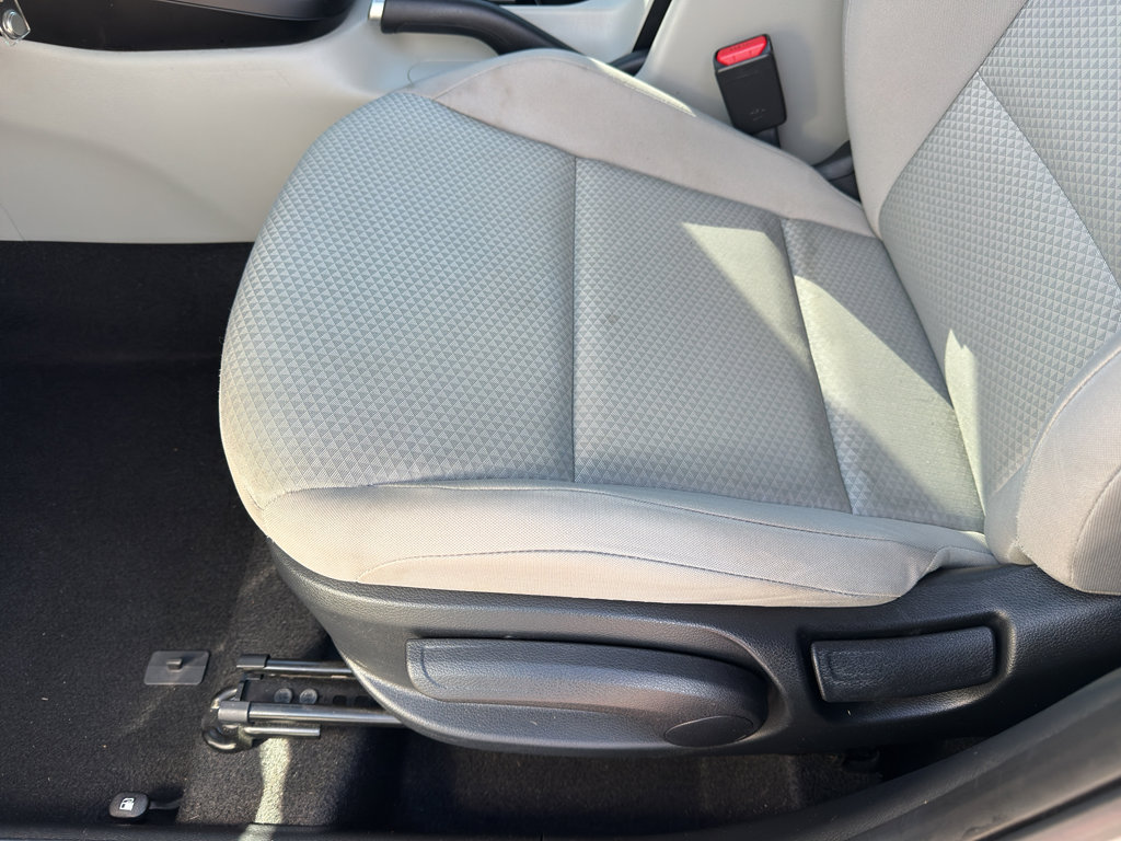 Used 2022 Kia Soul LX image 12