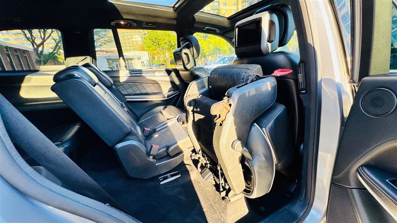 Used 2014 Mercedes-Benz GL 550 4MATIC image 30