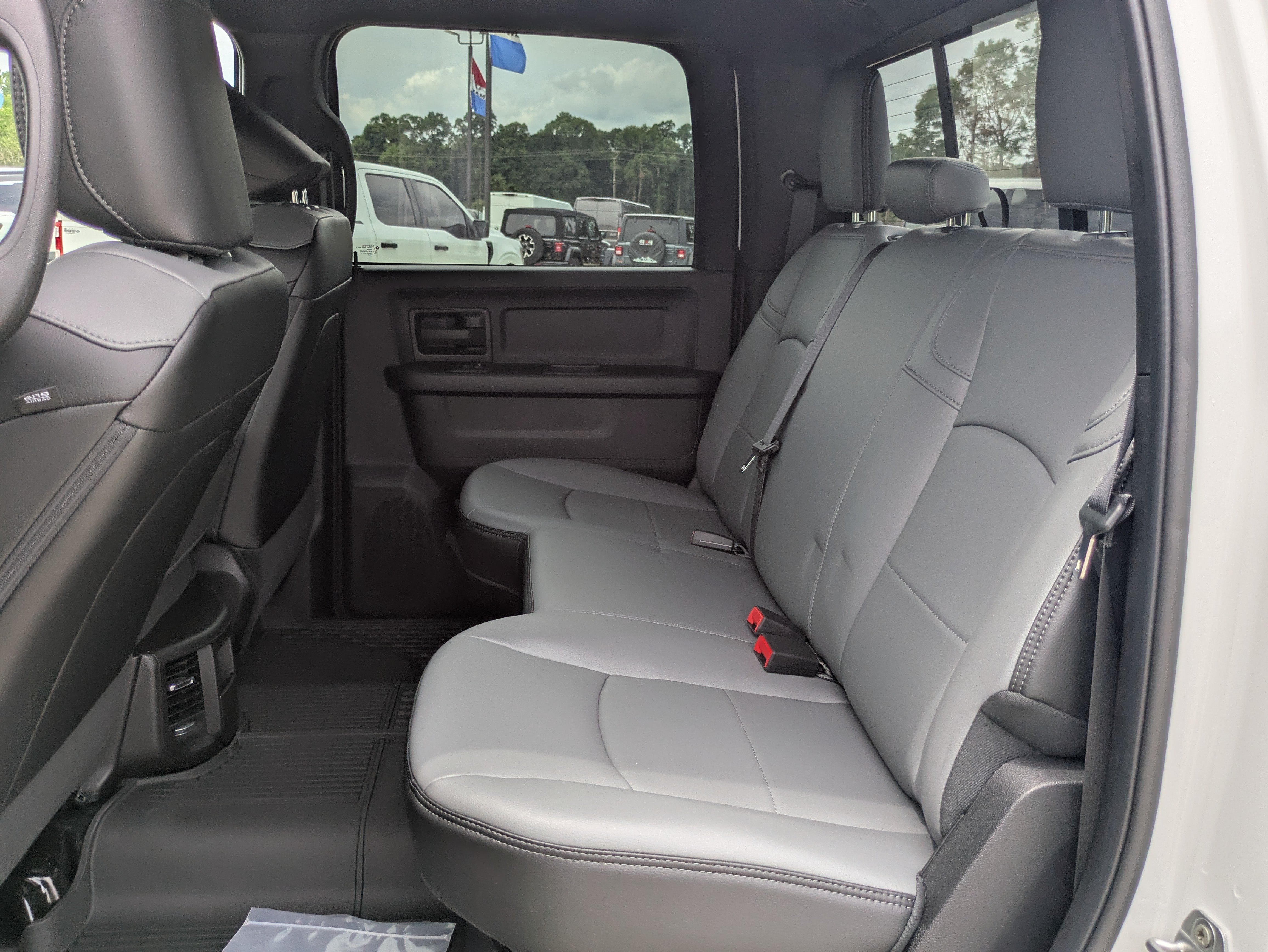 New 2026 RAM 3500 Tradesman AWD/4WD image 10