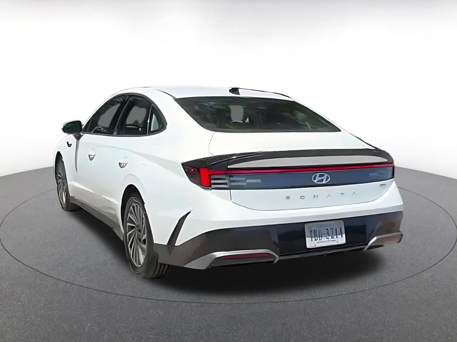 Used 2025 Hyundai Sonata SEL FWD image 11