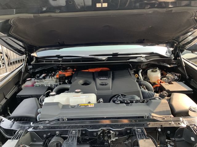 Certified 2025 Toyota Sequoia Capstone AWD/4WD image 16