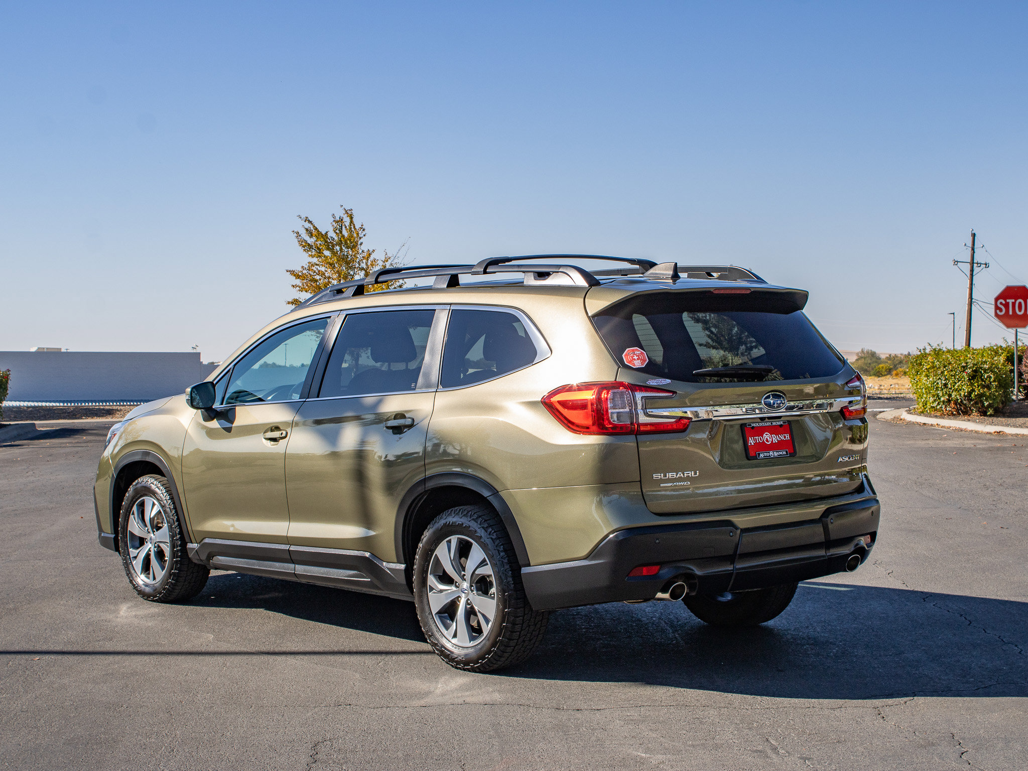 Used 2023 Subaru Ascent Premium w/ Convenience Package AWD/4WD image 6