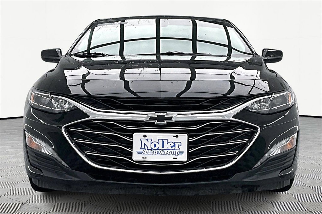 Used 2022 Chevrolet Malibu LT image 3