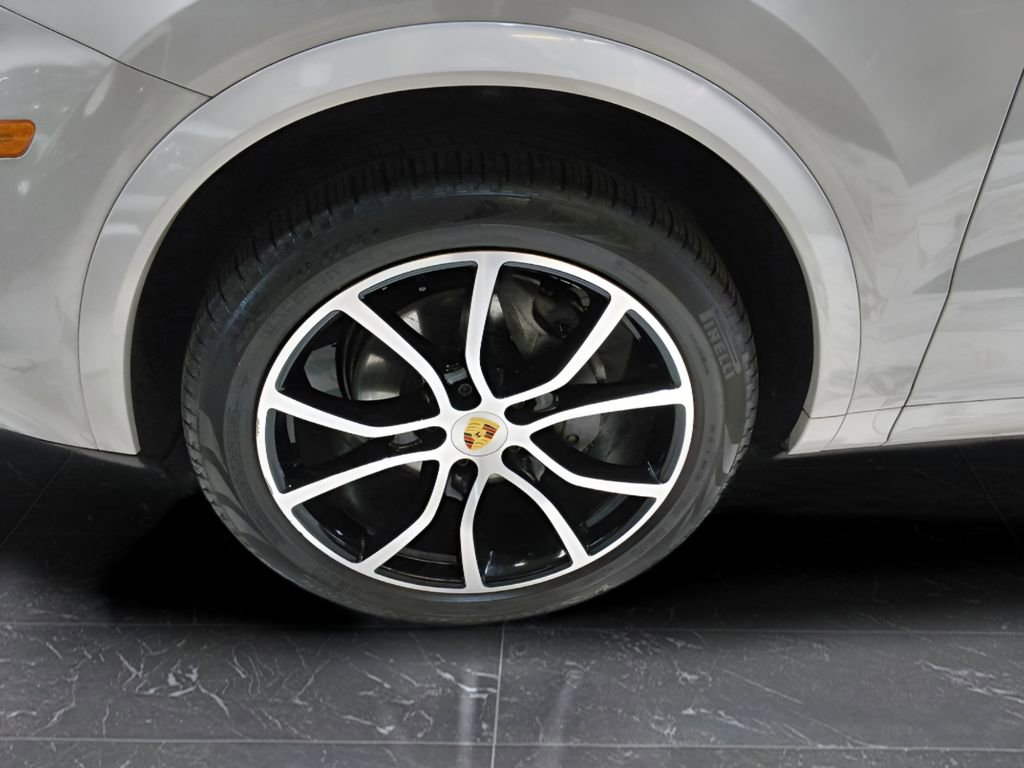 Used 2020 Porsche Cayenne AWD/4WD image 9