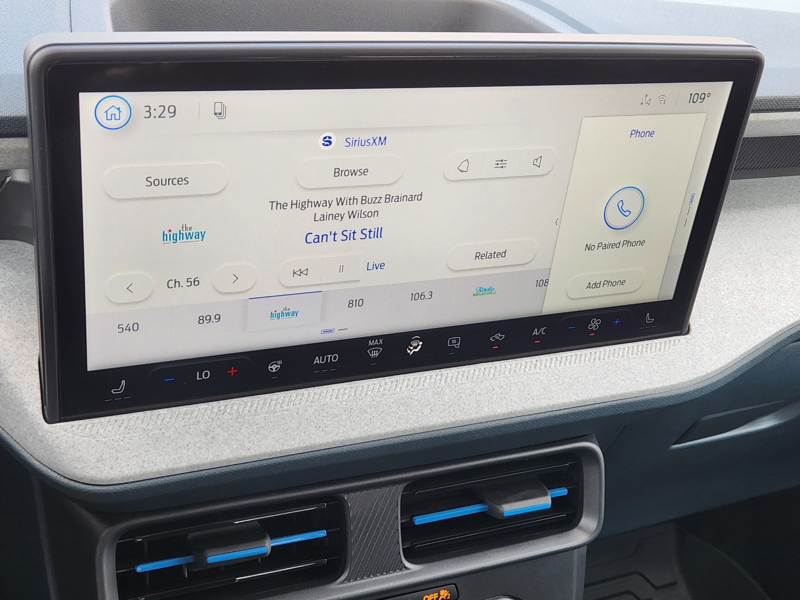 New 2026 Ford Maverick XLT w/ XLT Luxury Package FWD image 17