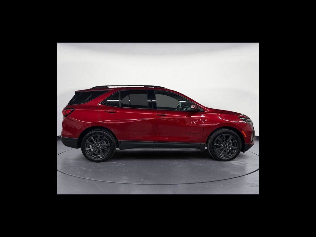 Used 2022 Chevrolet Equinox RS w/ Infotainment Package image 7