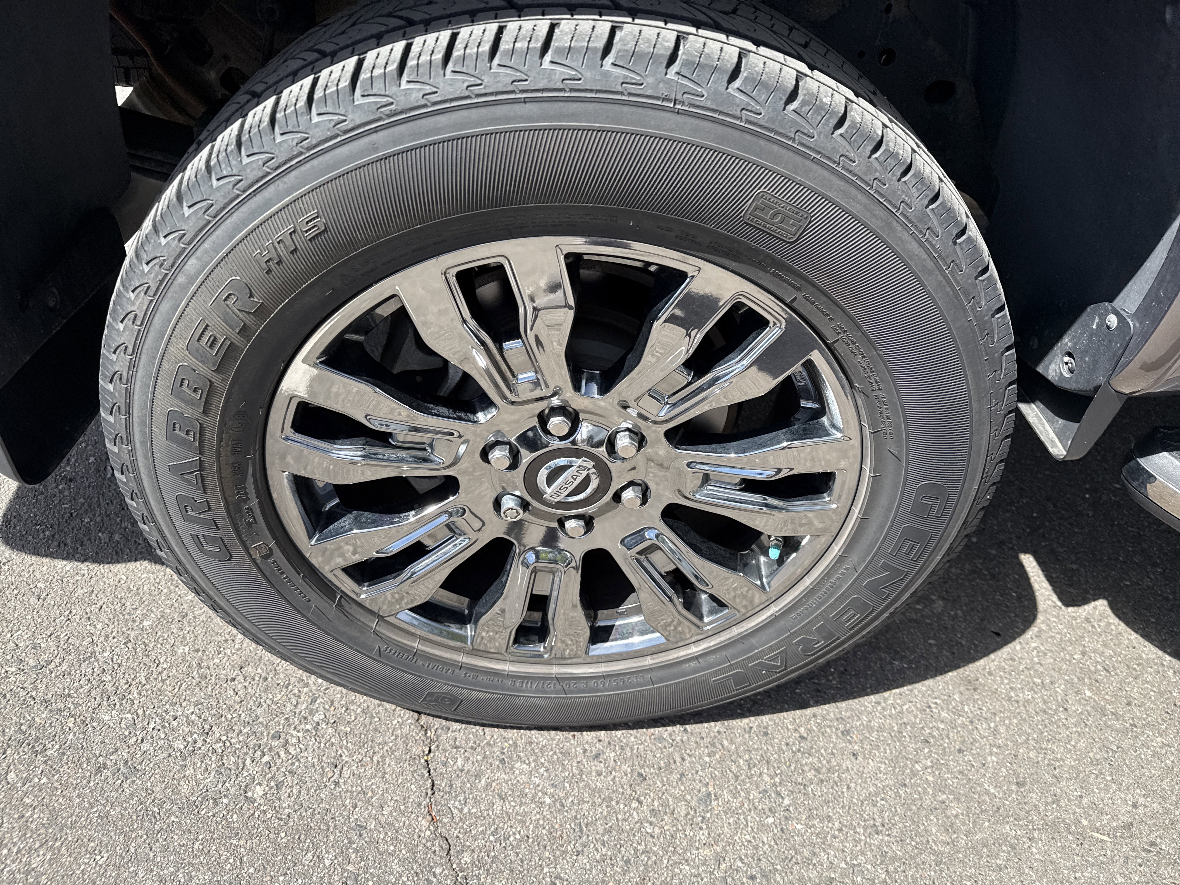 Used 2018 Nissan Titan Platinum Reserve w/ Platinum Utility Package AWD/4WD image 10