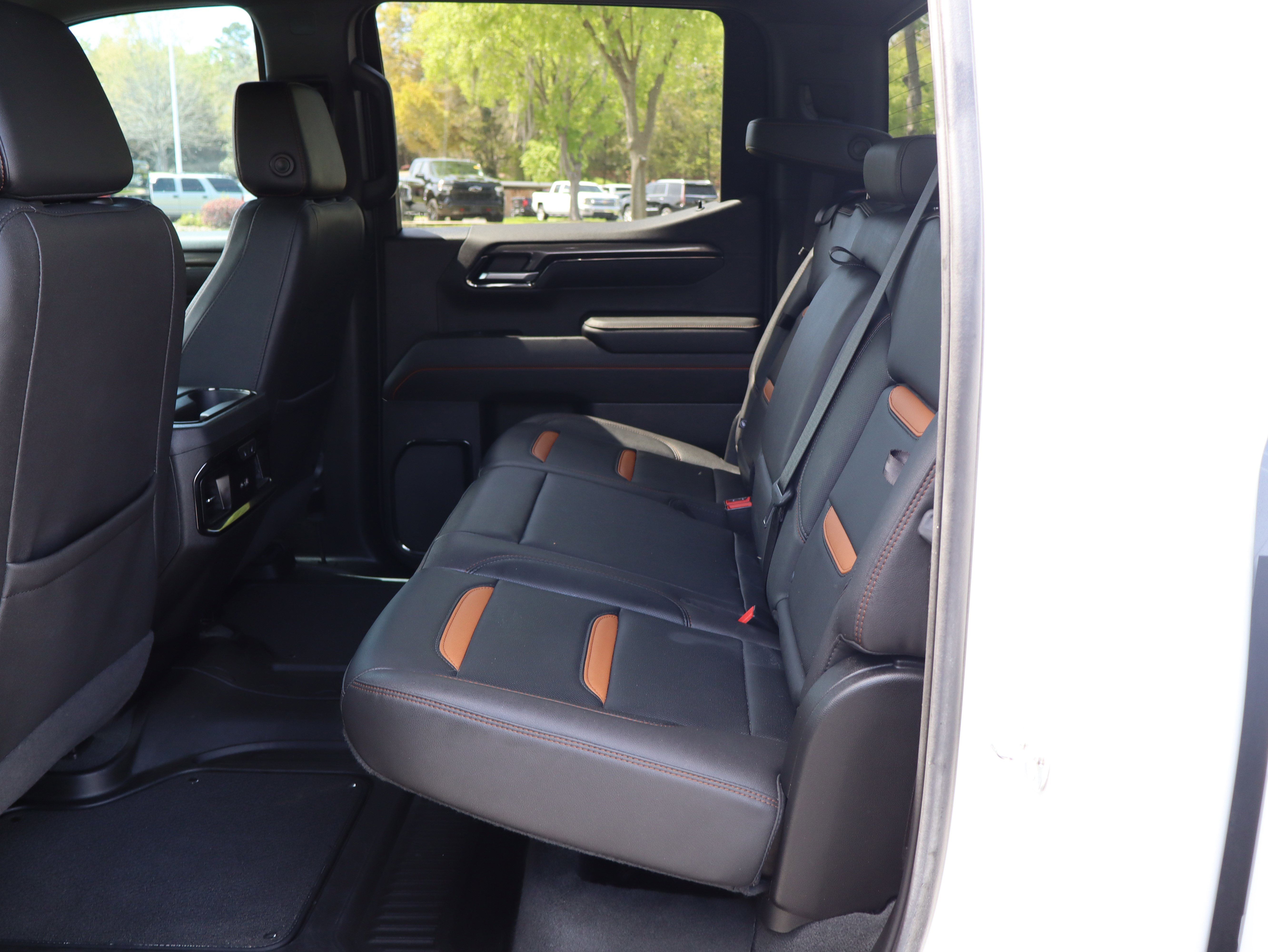 Used 2023 GMC Sierra 1500 AT4 w/ AT4 Premium Package image 25