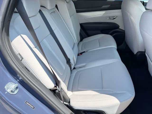 Used 2025 Hyundai Tucson SEL FWD image 12