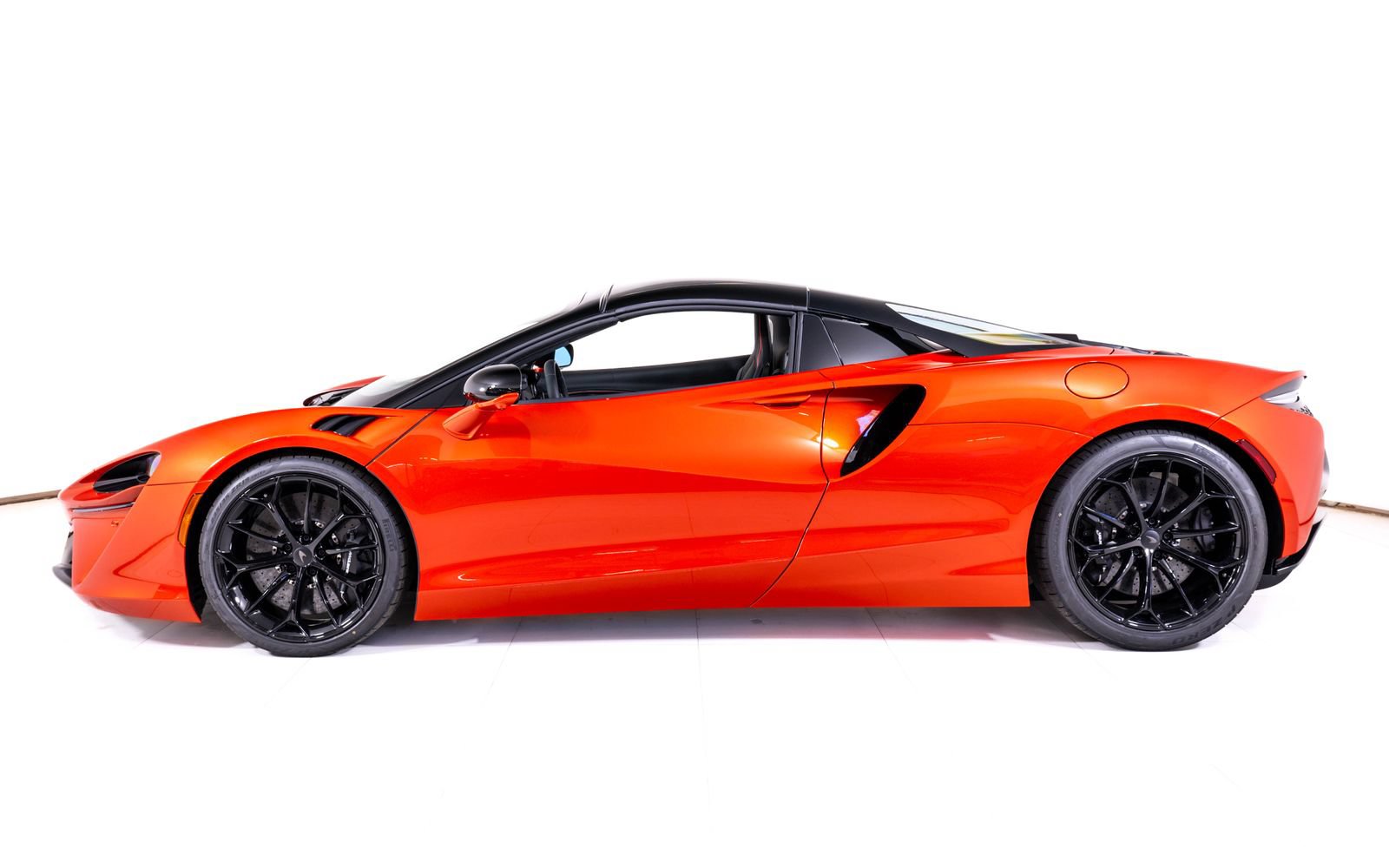 New 2026 McLaren Artura Spider RWD image 3