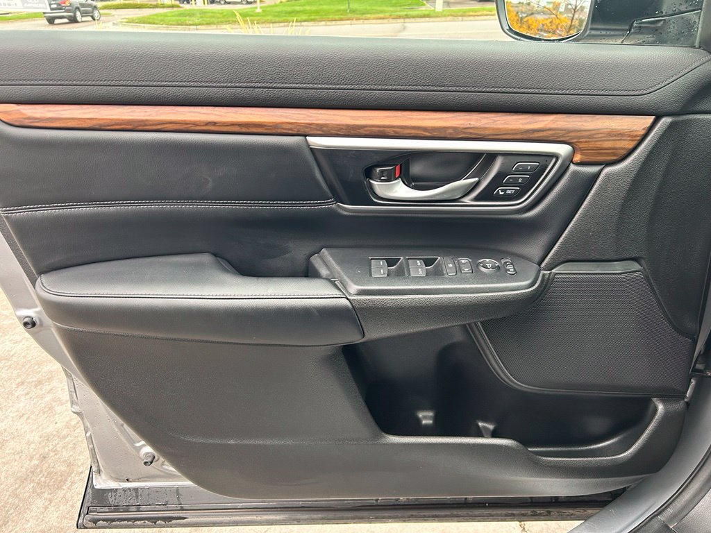 Used 2022 Honda CR-V Touring image 10