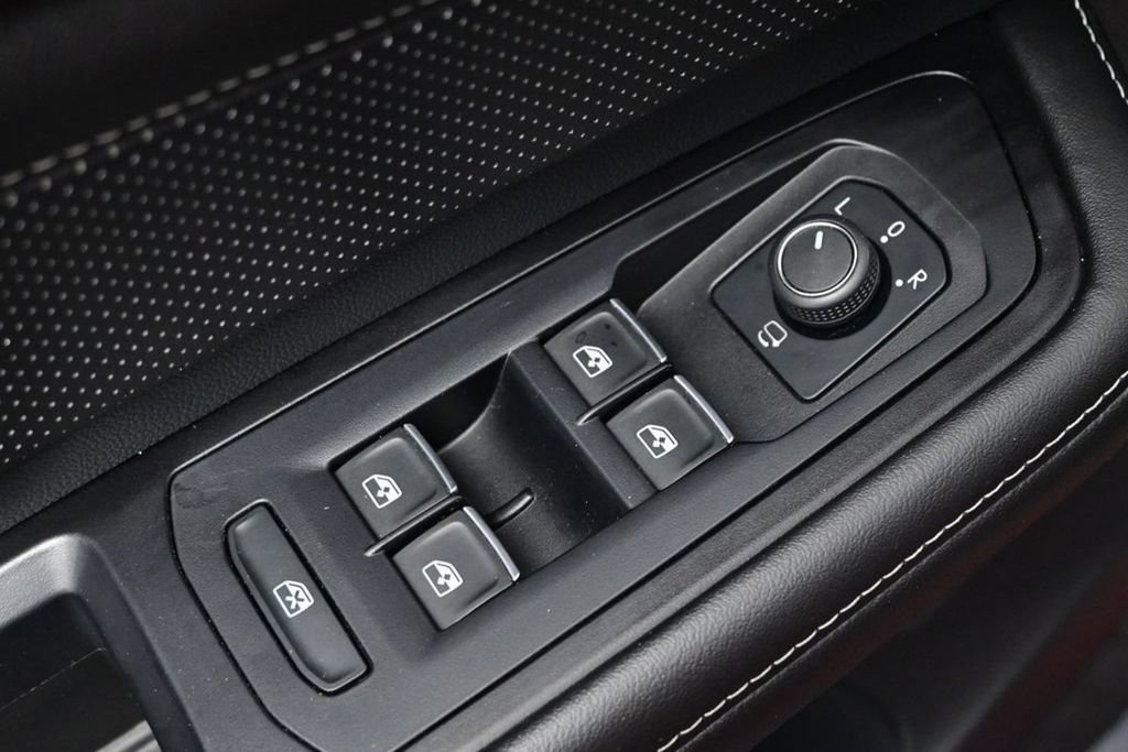 Used 2024 Volkswagen Atlas SEL Premium R-Line AWD/4WD image 15