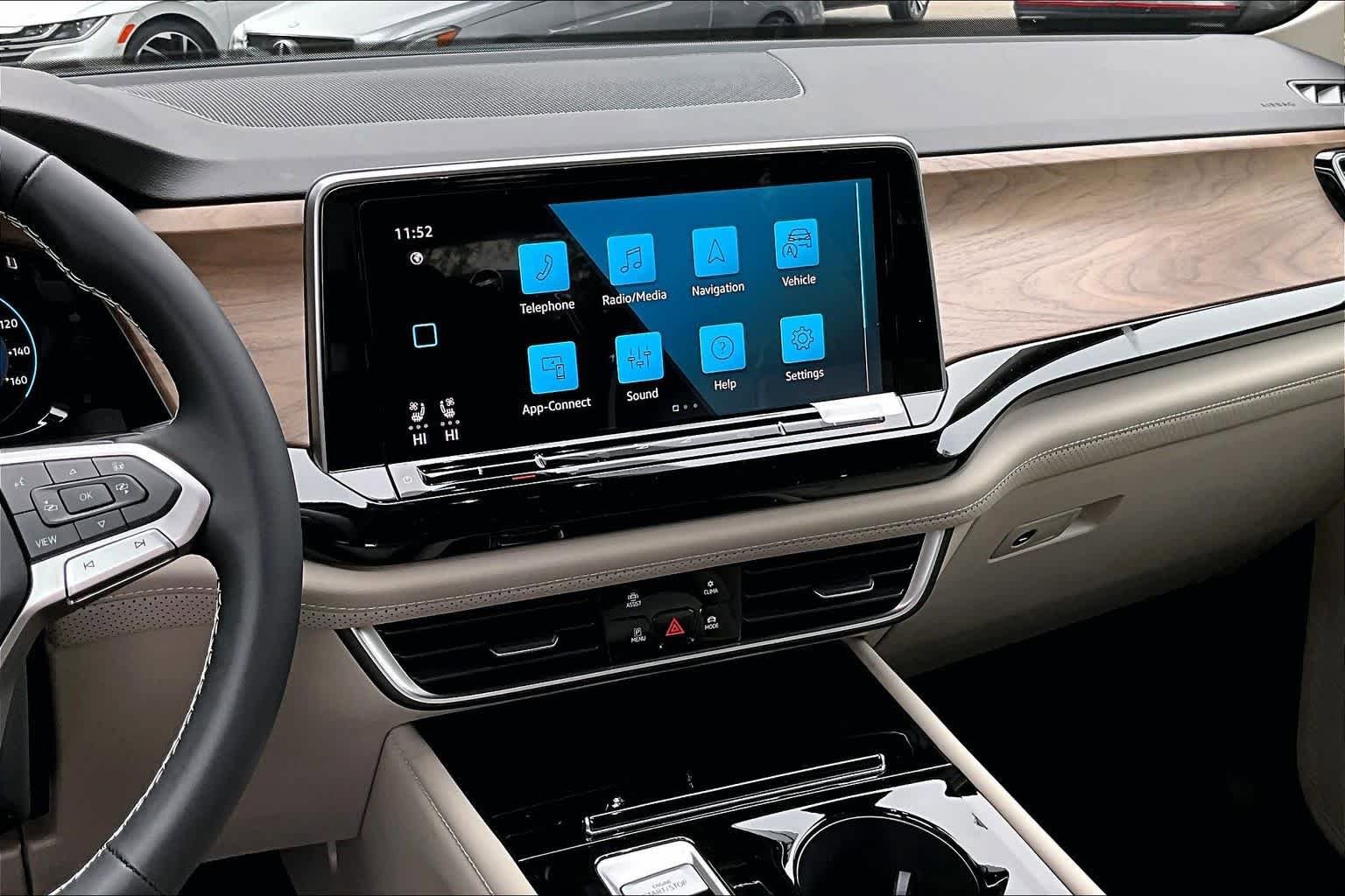 New 2026 Volkswagen Atlas SE FWD image 6