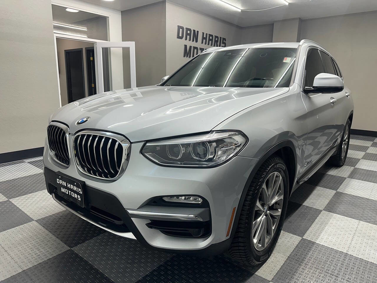 Used 2018 BMW X3 xDrive30i image 3