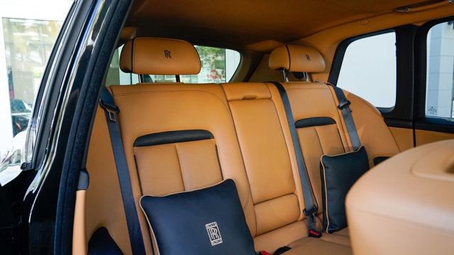 Used 2019 Rolls-Royce Cullinan image 97