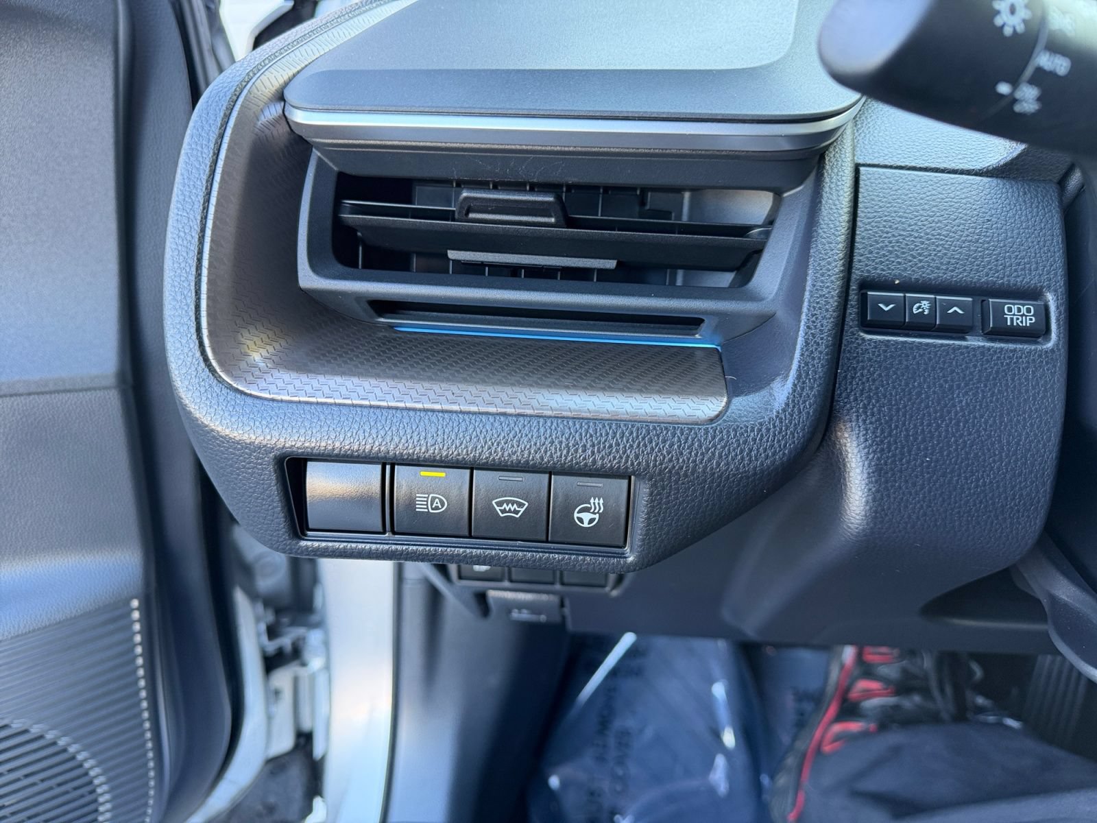 Used 2023 Toyota Prius XLE FWD image 24
