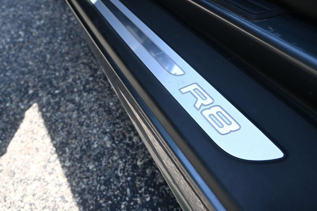 Used 2011 Audi R8 V10 AWD/4WD image 19