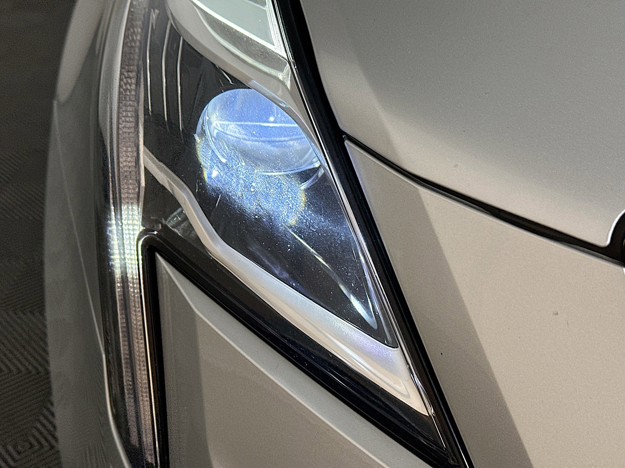 Used 2018 Cadillac XT5 Premium Luxury image 9