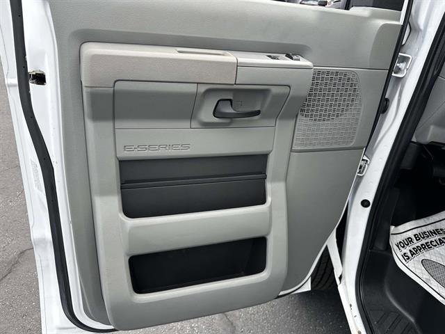 Used 2024 Ford E-450 and Econoline 450 Super Duty w/ Power Windows & Locks Group RWD image 9