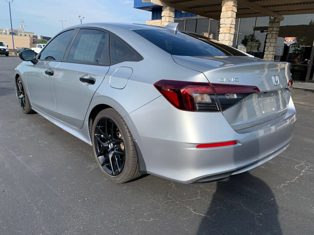 Used 2025 Honda Civic Sport image 6