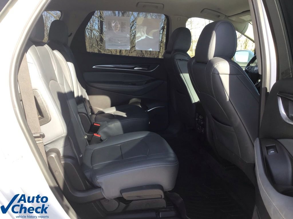 Used 2020 Buick Enclave Essence w/ Sound and Sites Package image 18