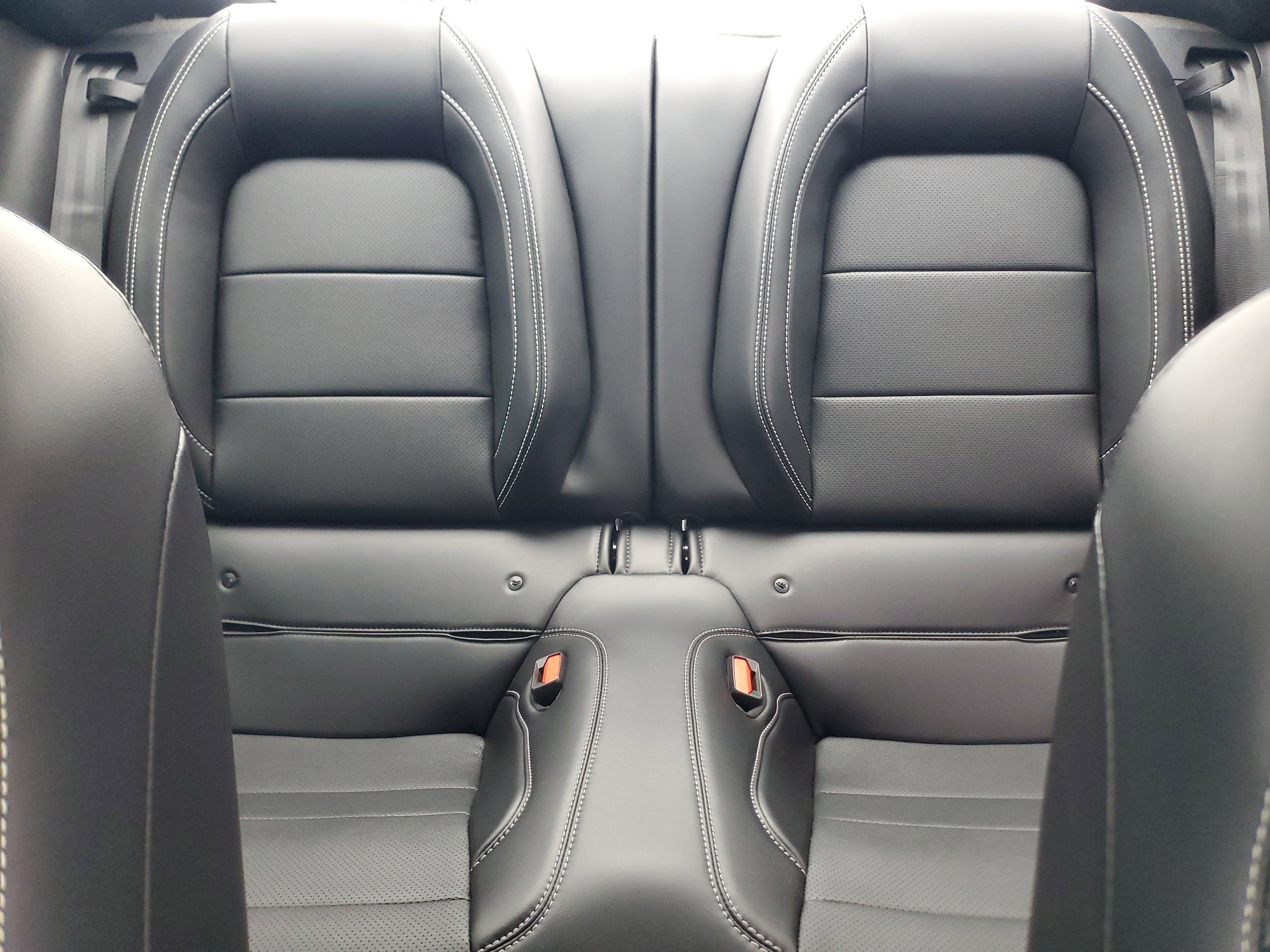 Used 2022 Ford Mustang Shelby GT500 w/ Technology Package RWD image 19