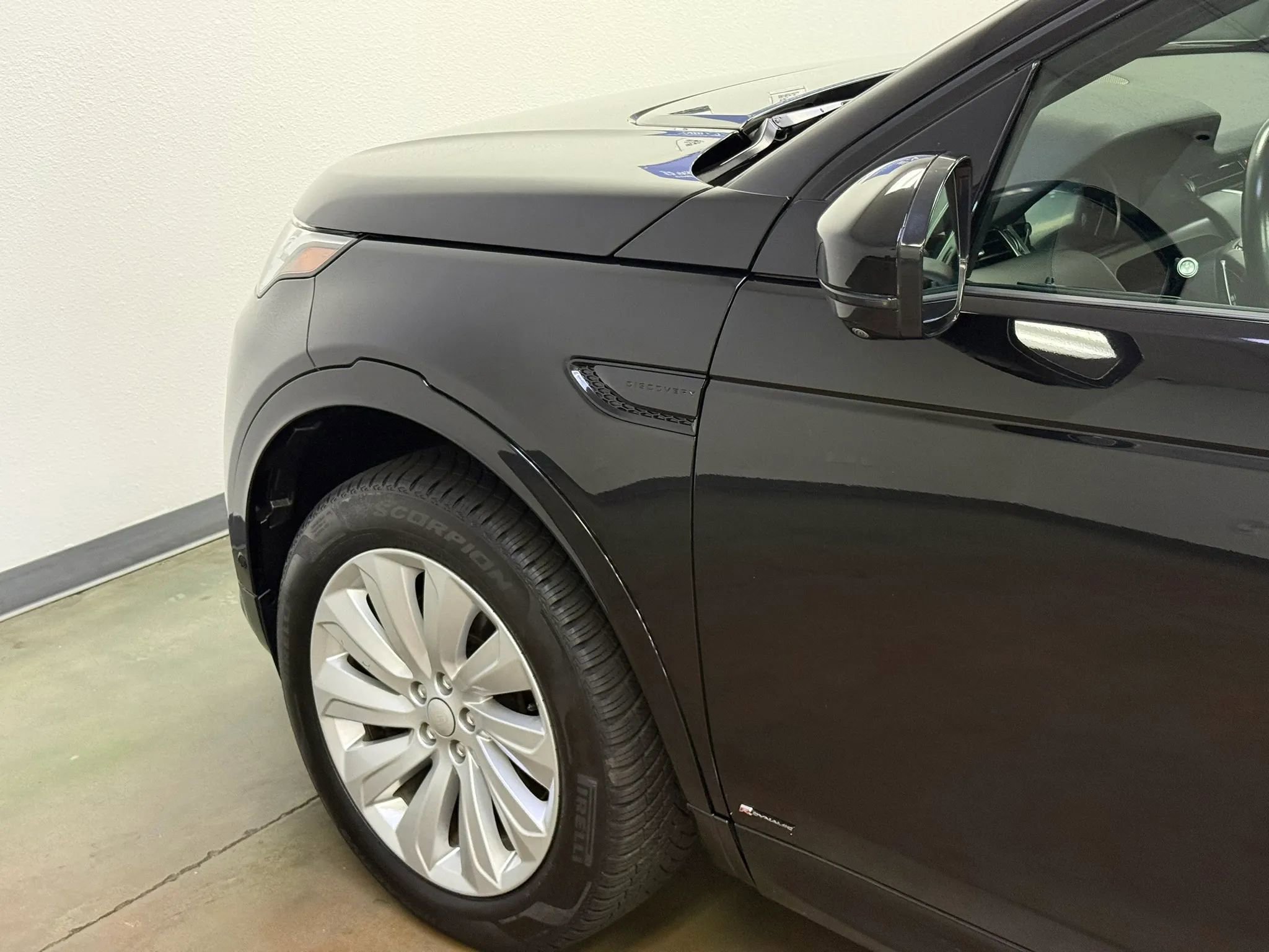 Used 2021 Land Rover Discovery Sport S R-Dynamic image 8