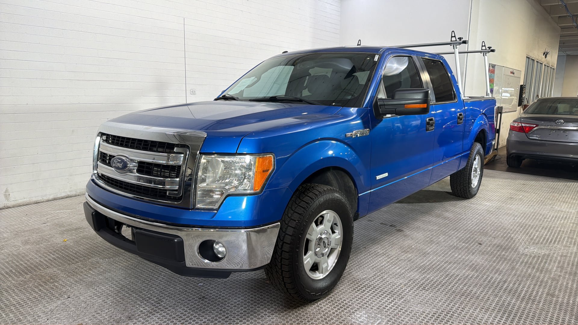 Used 2013 Ford F150 XLT w/ Mid Equipment Group RWD image 13