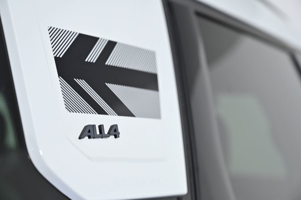 Certified 2025 MINI Cooper Countryman S image 10