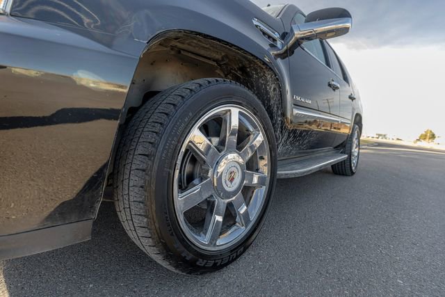 Used 2014 Cadillac Escalade Luxury image 8