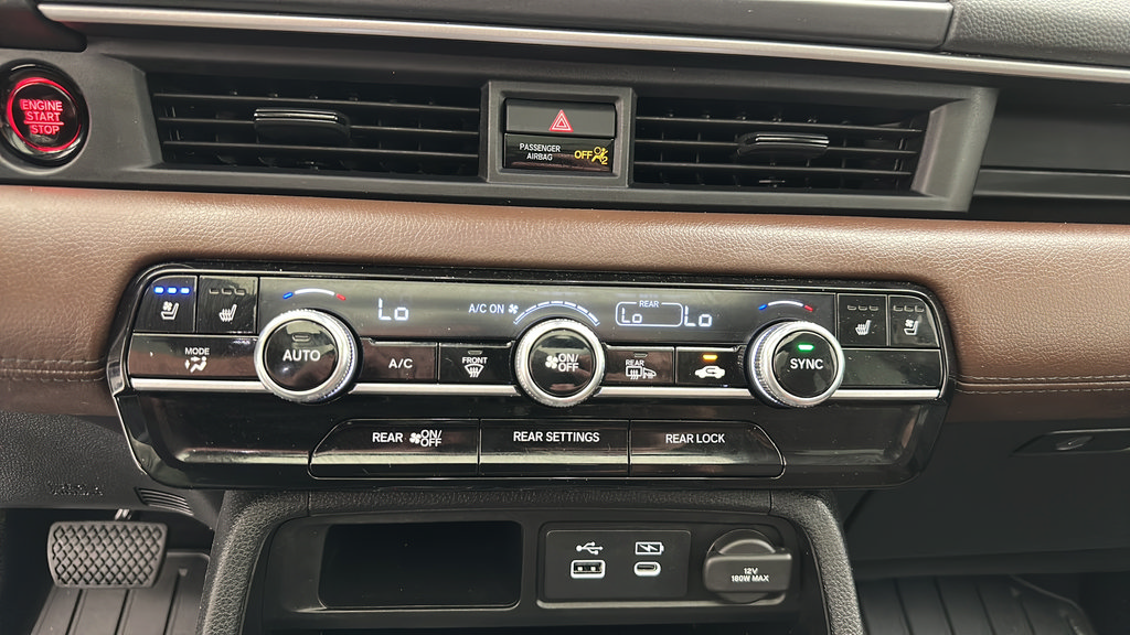 Used 2025 Honda Pilot Elite image 22