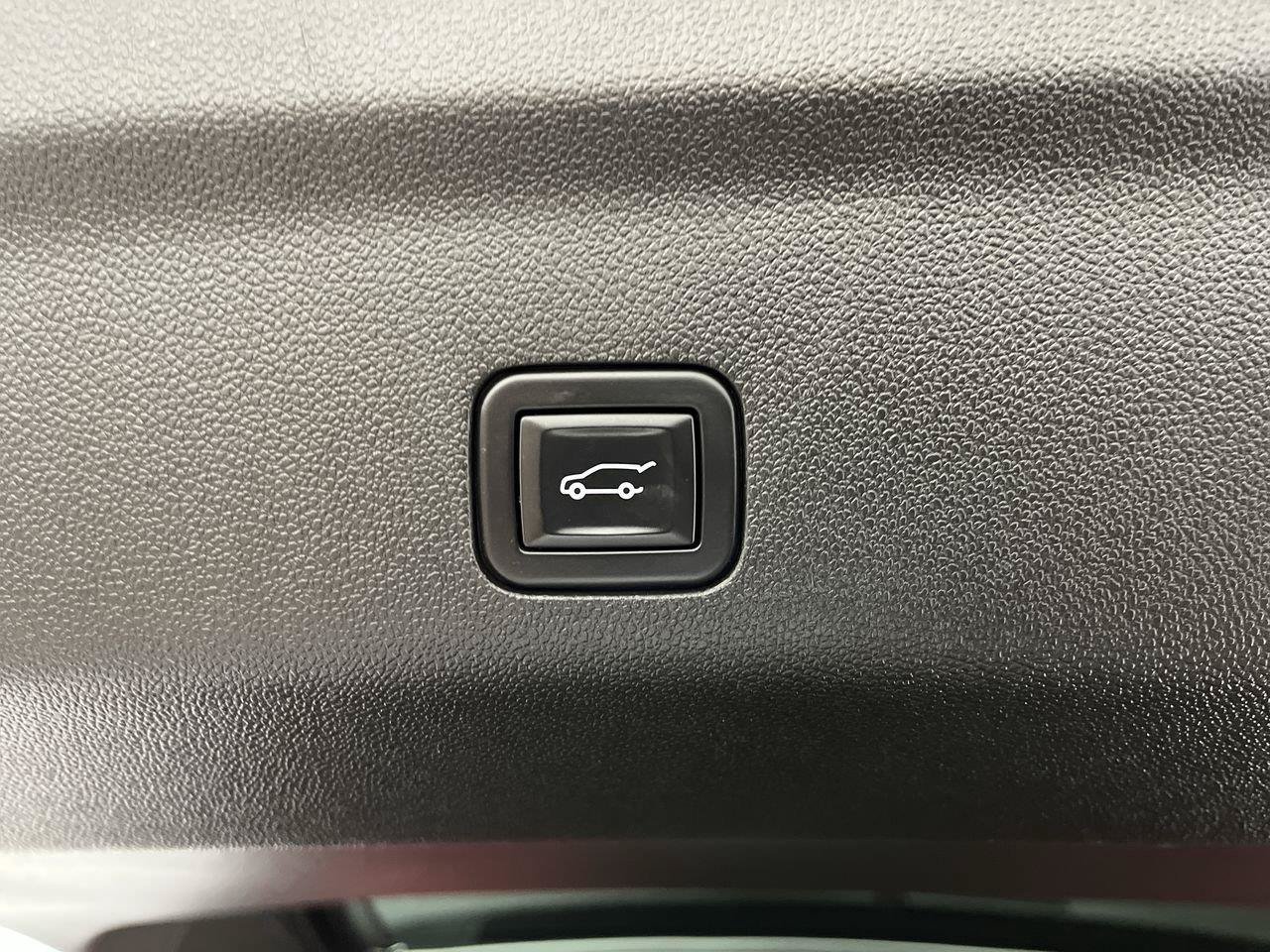 Certified 2023 GMC Yukon Denali w/ LPO, Floor Liner Package AWD/4WD image 36