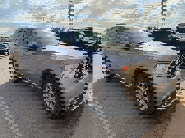 Used 2020 Dodge Durango SXT w/ 3rd Row Seating Group RWD image 1