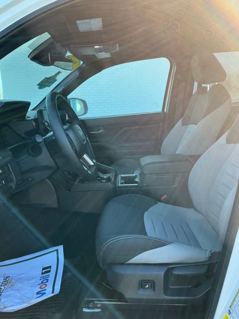 Used 2025 Toyota Tacoma TRD Sport image 10