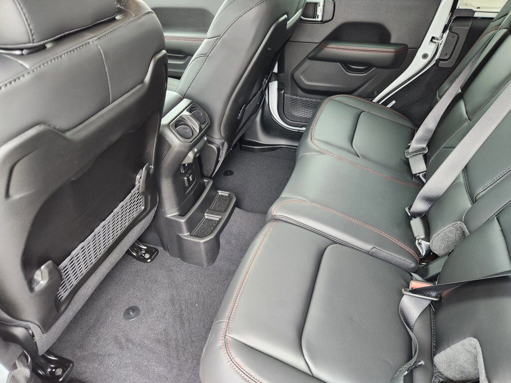 New 2026 Jeep Wrangler Moab image 9