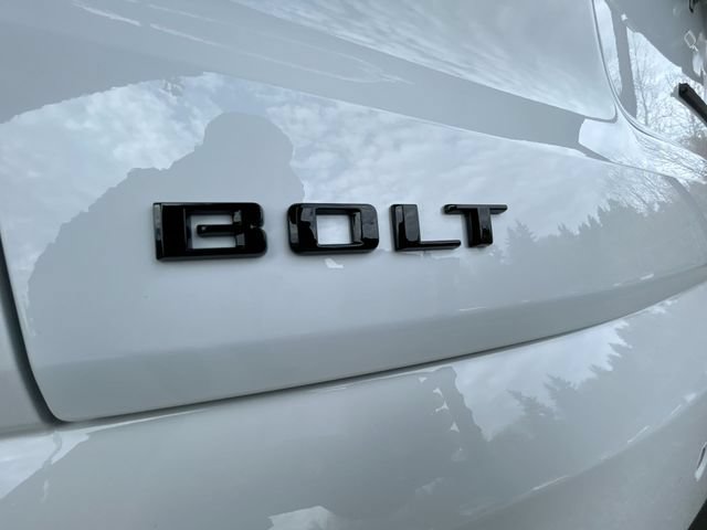 New 2027 Chevrolet Bolt LT w/ Comfort Package FWD image 29