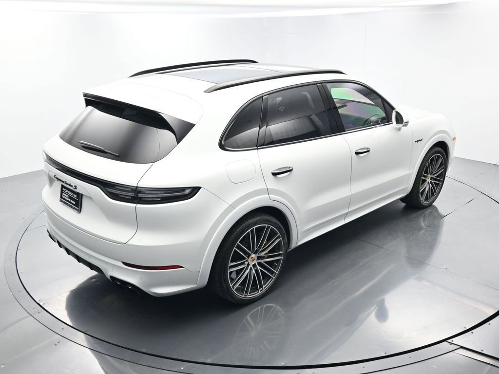 Certified 2022 Porsche Cayenne Turbo S image 44