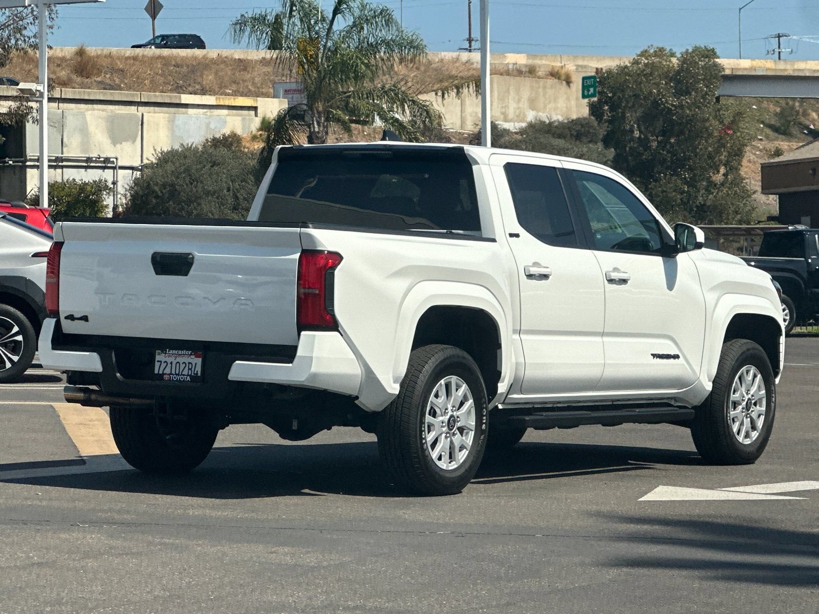 Used 2024 Toyota Tacoma SR5 AWD/4WD image 5